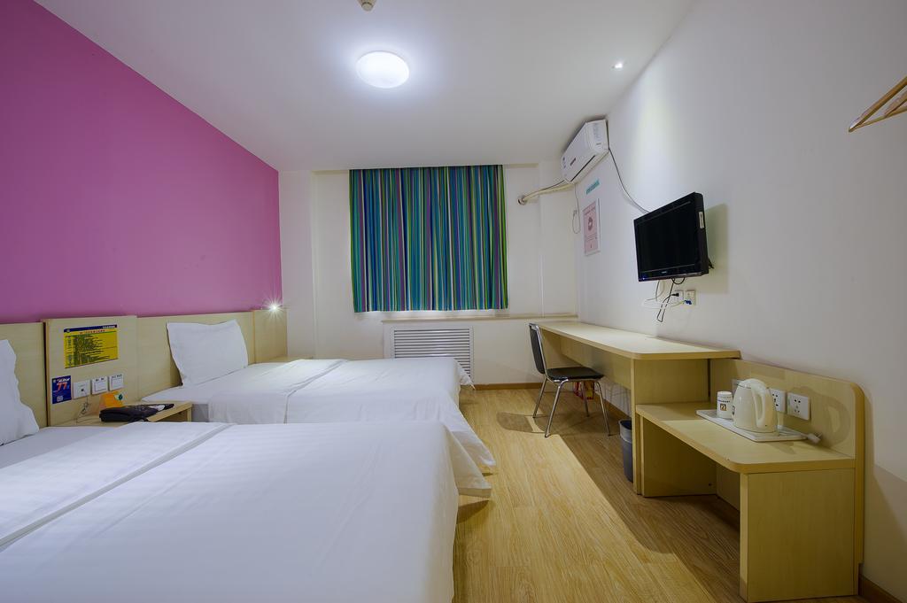7Days Inn Guangzhou Gangding Longkou XI Road Гуанчжоу Экстерьер фото