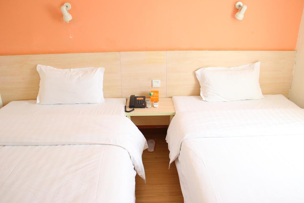 7Days Inn Guangzhou Gangding Longkou XI Road Гуанчжоу Экстерьер фото