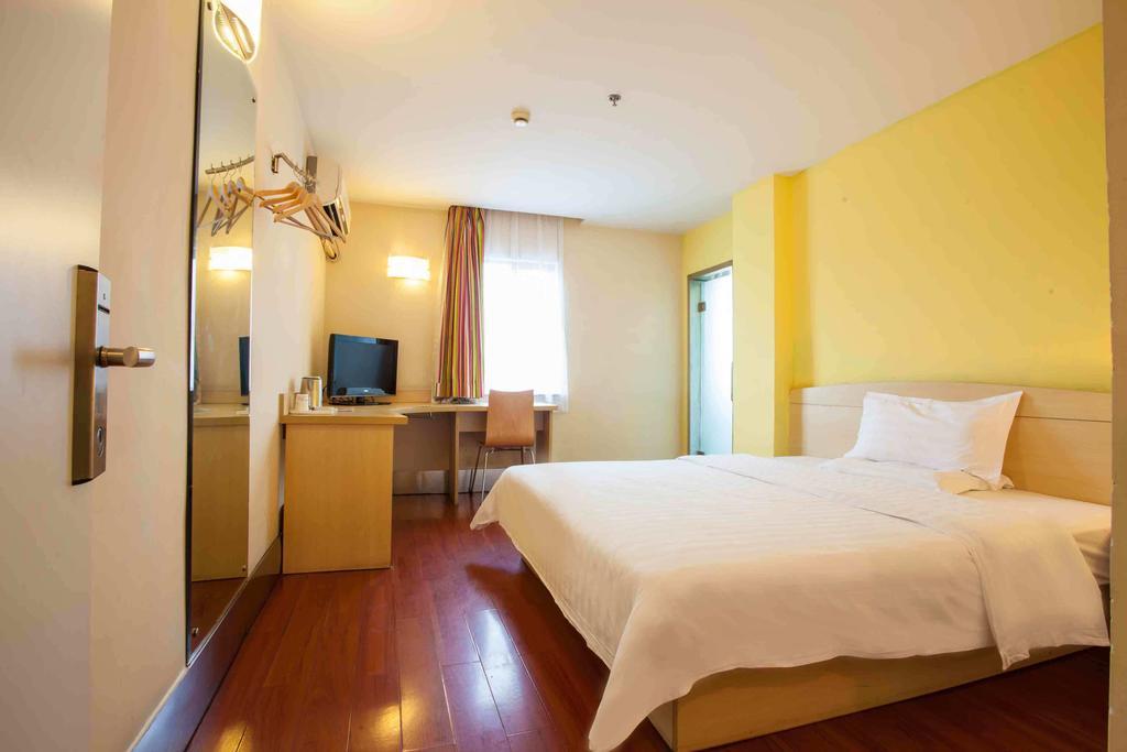 7Days Inn Guangzhou Gangding Longkou XI Road Гуанчжоу Номер фото