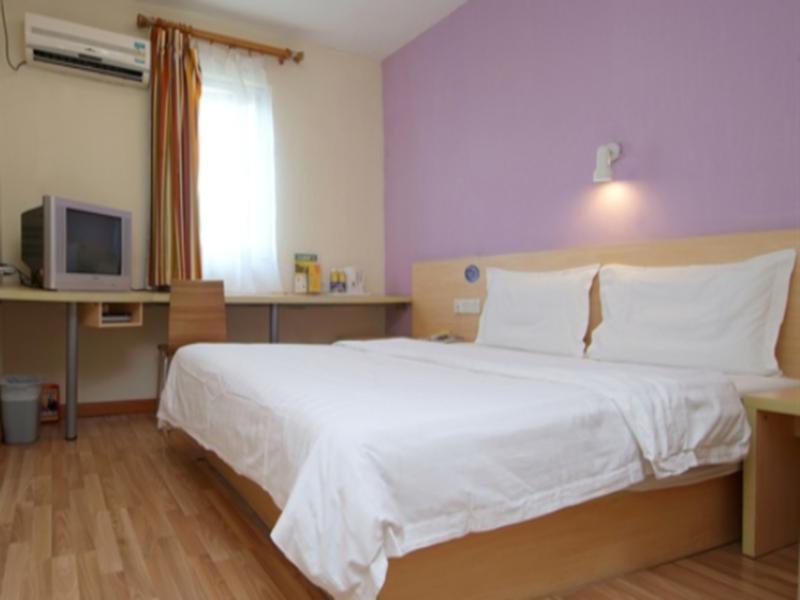 7Days Inn Guangzhou Gangding Longkou XI Road Гуанчжоу Экстерьер фото